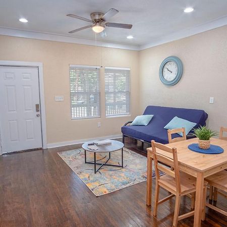 Fabulous Newly Renovated 1Br1Ba Near Downtown Lägenhet San Antonio Exteriör bild