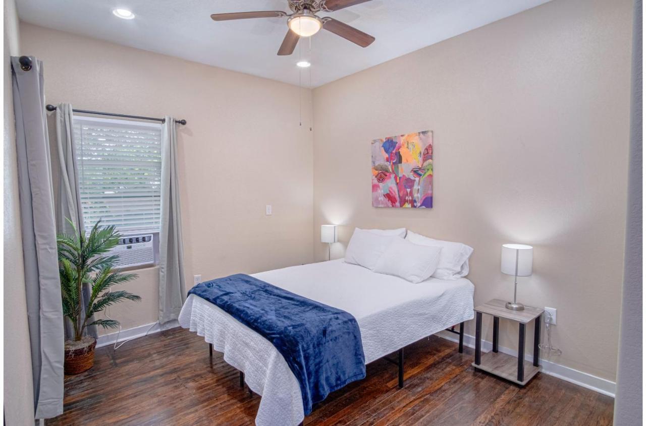 Fabulous Newly Renovated 1Br1Ba Near Downtown Lägenhet San Antonio Exteriör bild