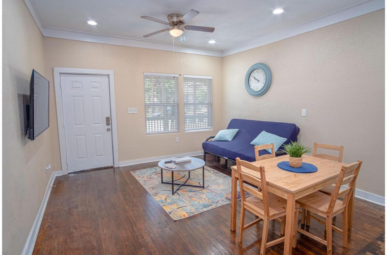 Fabulous Newly Renovated 1Br1Ba Near Downtown Lägenhet San Antonio Exteriör bild