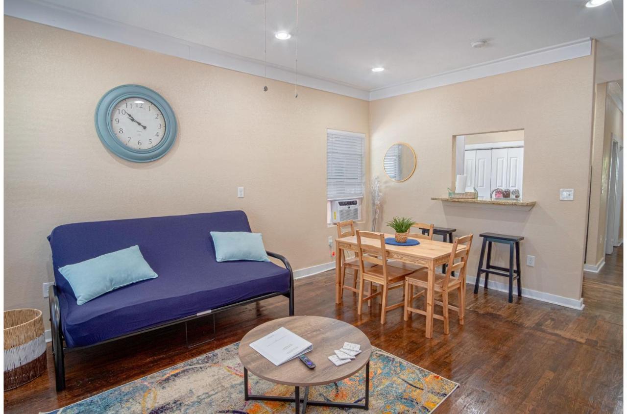 Fabulous Newly Renovated 1Br1Ba Near Downtown Lägenhet San Antonio Exteriör bild