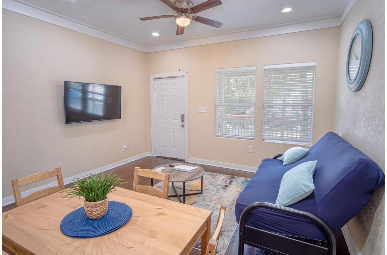 Fabulous Newly Renovated 1Br1Ba Near Downtown Lägenhet San Antonio Exteriör bild